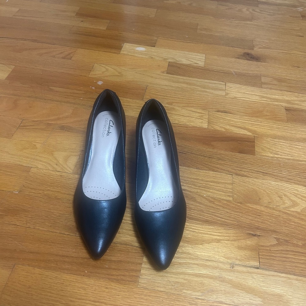 Low heal leather pumps